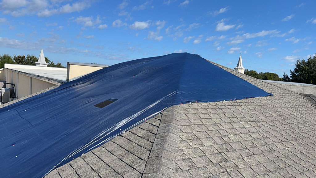 Emergency Roof Tarping in Mount Dora: A Homeowner’s Quick Guide - Skymark Roofing